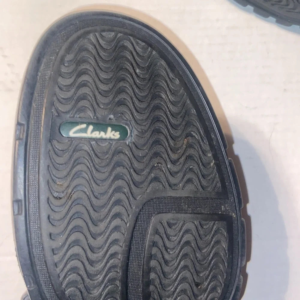 Clarks Escalate black slip on loafers size 10M with original box.